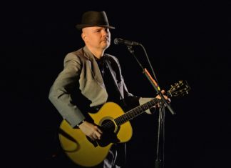 Billy Corgan performing with Smashing Pumpkins in 2016