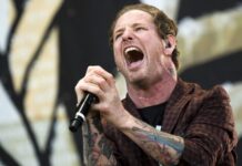 Watch Slipknot’s Corey Taylor Cover David Bowie‘s Classic “Moonage Daydream” Corey Taylor performs with Stone Sour in 2018