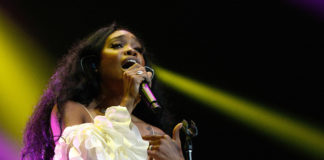 SZA performing at the 2018 BET Experience Live