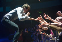 Song Review: “Don’t Be Afraid If Nobody Loves You” by Suede Brett Anderson of Suede in concert
