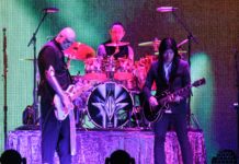 Smashing Pumpkins’ Jimmy Chamberlin Says the Band is Now “Aligned in Every Way” The Smashing Pumpkins - Jeff Schroeder, Jack Bates, Billy Corgan, Jimmy Chamberlin and James Iha in 2018