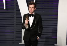 Mark Ronson and Lykke Li Unveil Retro Video for “Late Night Feelings”