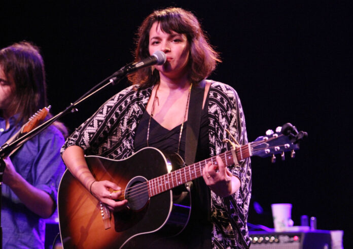 Norah Jones in concert in 2014