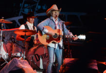 Dwight Yoakam Lines Up Las Vegas Residency