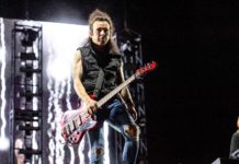 The Cure’s Simon Gallup Forced to Miss a Show, Replaced By His Son