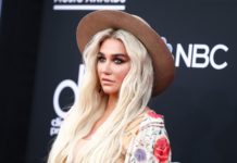Kesha at the Billboard Music Awards in 2018
