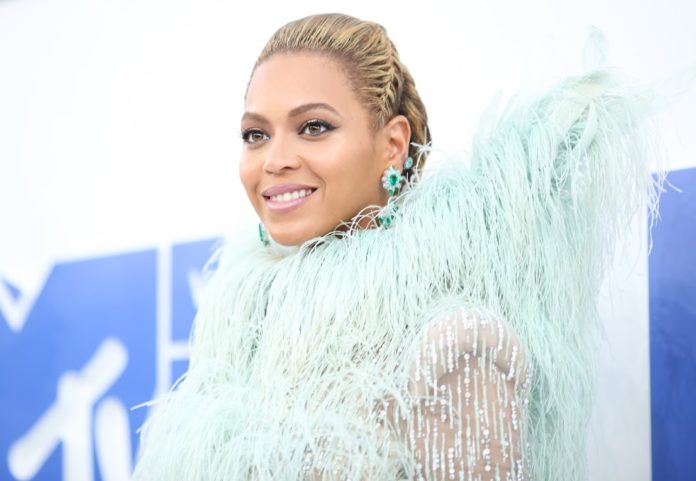 Beyonce at the 2016 MTV Music Awards