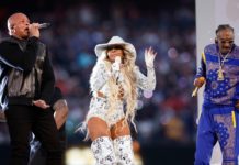 Top 3 Musical Moments of the Super Bowl LVI Halftime Show Dr. Dre, Mary J Blige and Snoop Dogg perform during the halftime show at Super Bowl LVI.