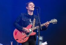 The Gaslight Anthem Shares “Positive Charge,” First New Song in Almost a Decade The Gaslight Anthem - Brian Fallon at Reading Festival in 2015