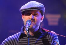 Gary Jules Shares 20th Anniversary Version of “Mad World” Gary Jules at "Last Call with Carson Daly" in 2007