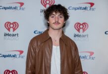 Benson Boone’s “Beautiful Things” Becomes His First No. 1 UK Single Benson Boone at the iHeartRadio Hot 99.5's Jingle Ball 2023